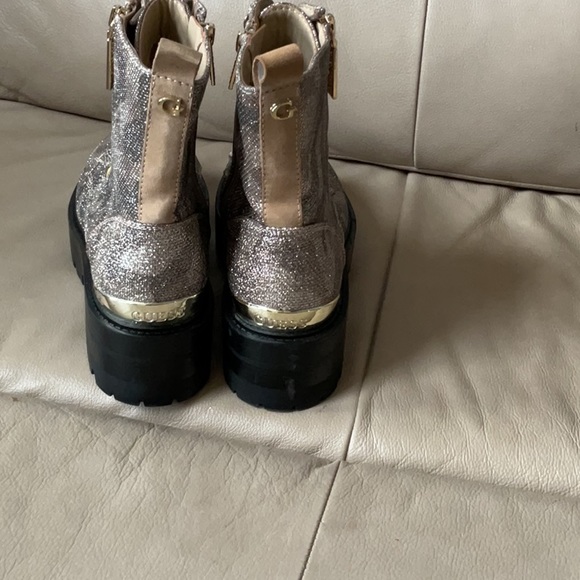 GUESS NWOT GUESS FEARNE ANKLE BOOTS SIZE 7 - Picture 5 of 5